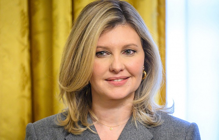 Olena Zelenska always chooses beautifully fitting accessories