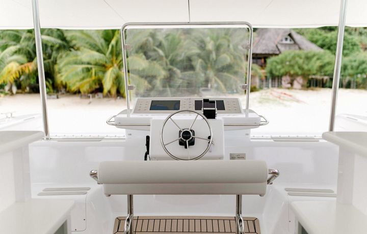 The Solar-Powered Catamaran SoelCat 12