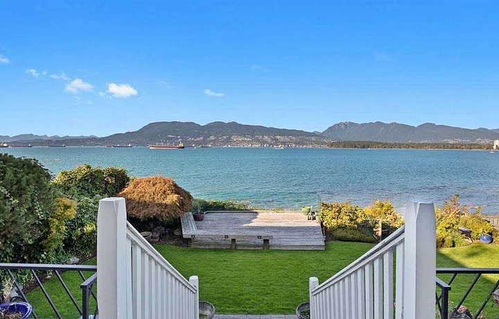 Pohled na oceán, Angell Hasman & Associates Realty