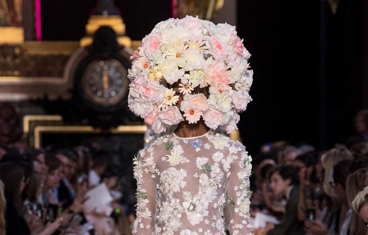 AW 2018 - luxury and elegant dress