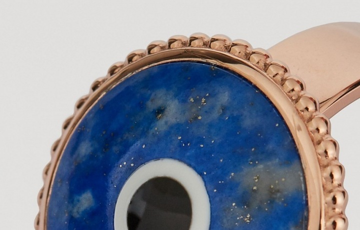 Eyes on the World, Armani