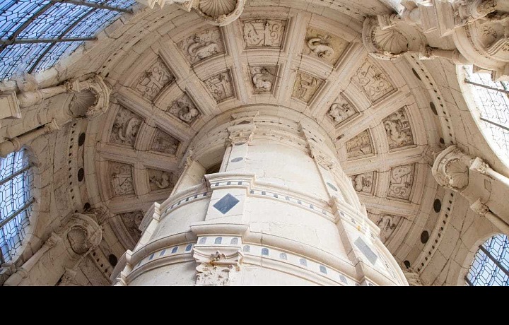 Stairs designed probably by Leonardo da Vinci