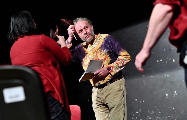 The glory of machines and cities 