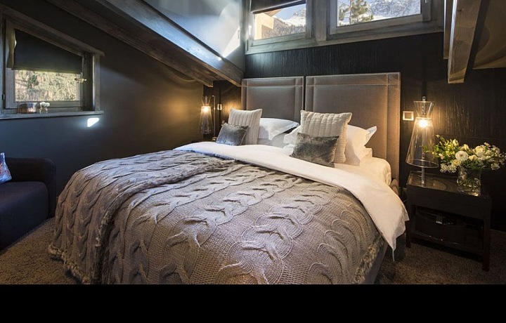 Chalet číslo 14 jedna z ložnic