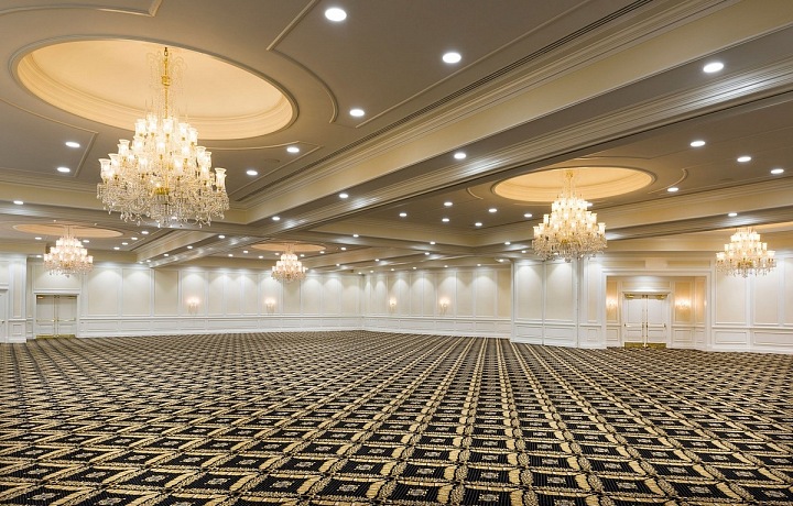 White and gold ballroom - Doral