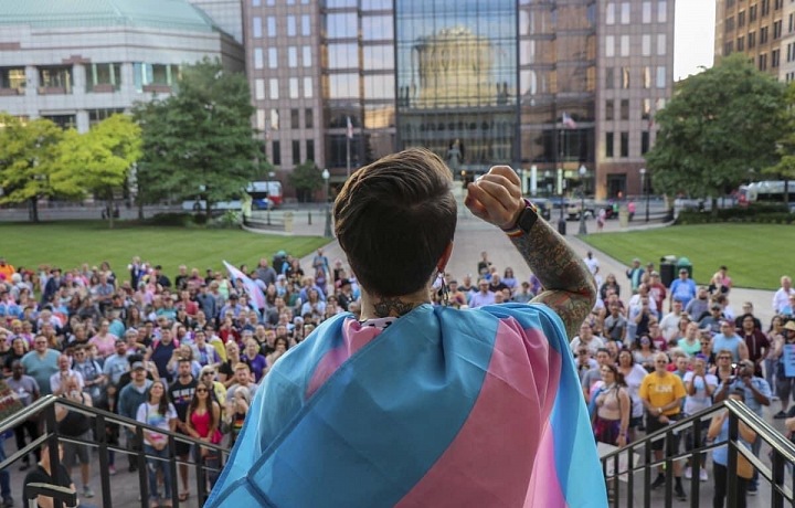 Proslov během demonstrace