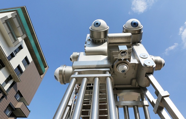 Trifot by David Černý