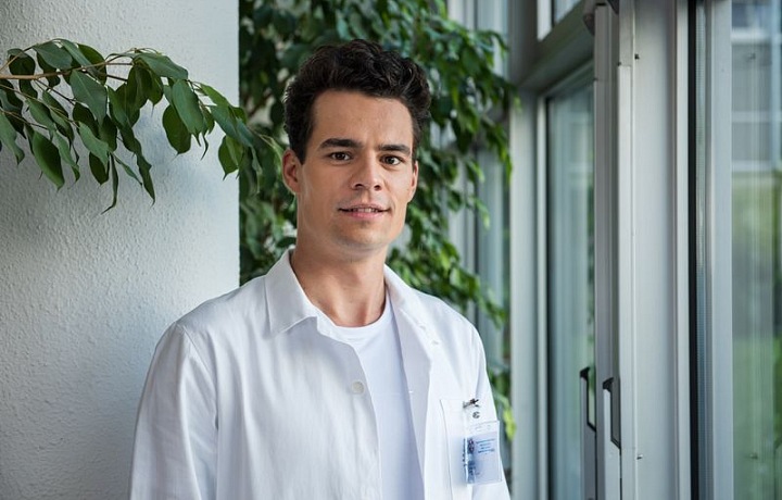 Series Sense for Tumor directed by Tereza Kopáčová