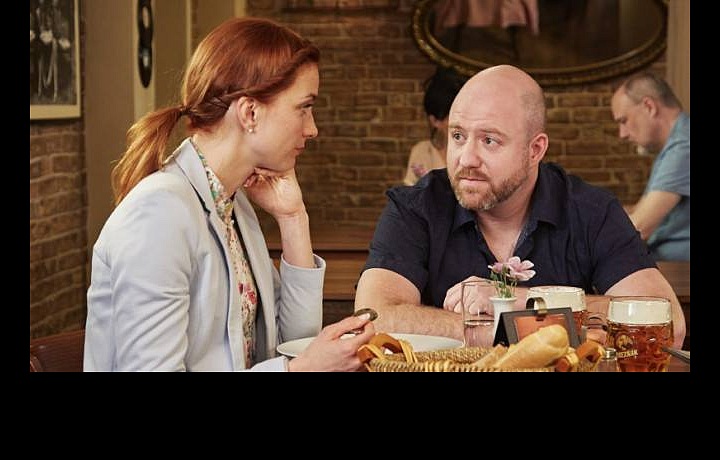 Jako Digi ze seriálu Ulice. 