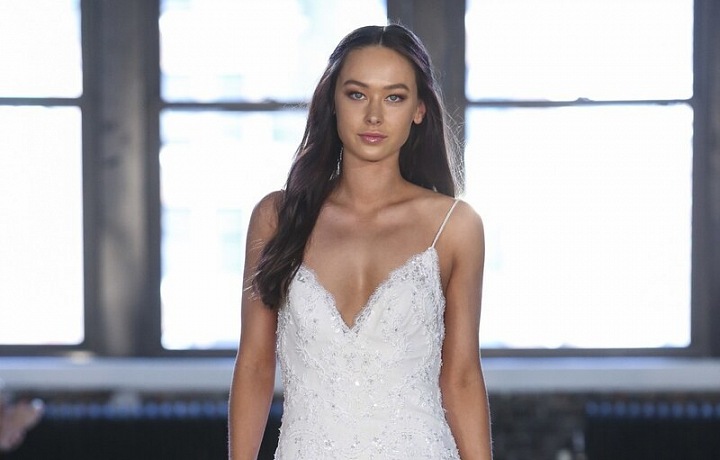 Unique wedding dress Watters SS 19