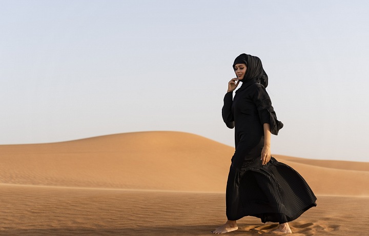 In Dubai or Abu Dhabi, there is a precisely established social protocol