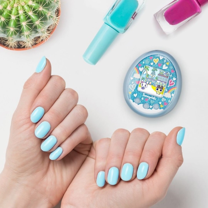 Tamagotchiho si budete moci zakoupit v různých barvách. 