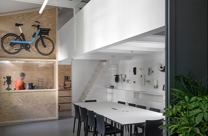 Hybridní interior navržen Agence Elium.