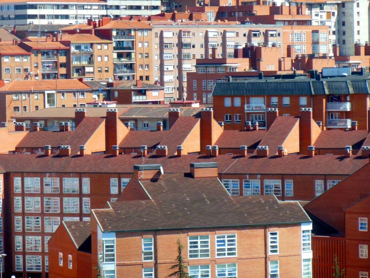 In recent years, the volume of construction production in cities has been relatively low