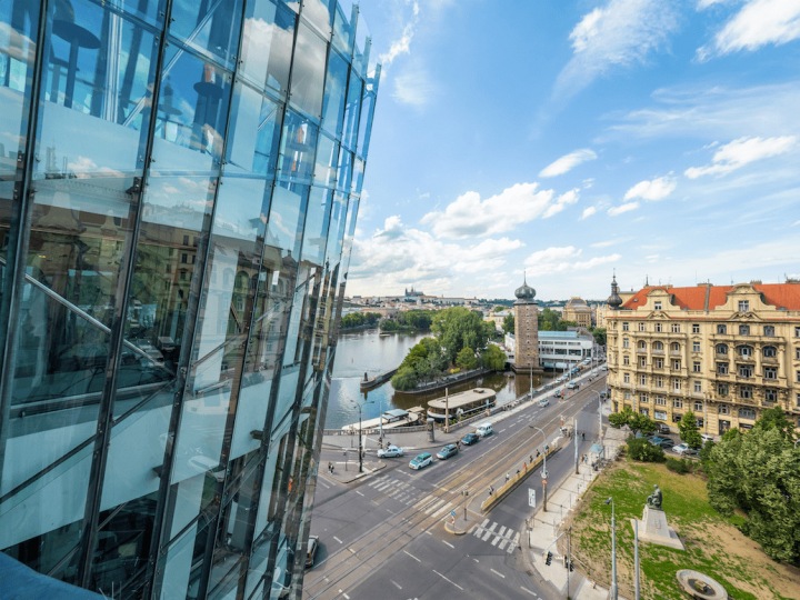 Terasa do vnitrobloku. 