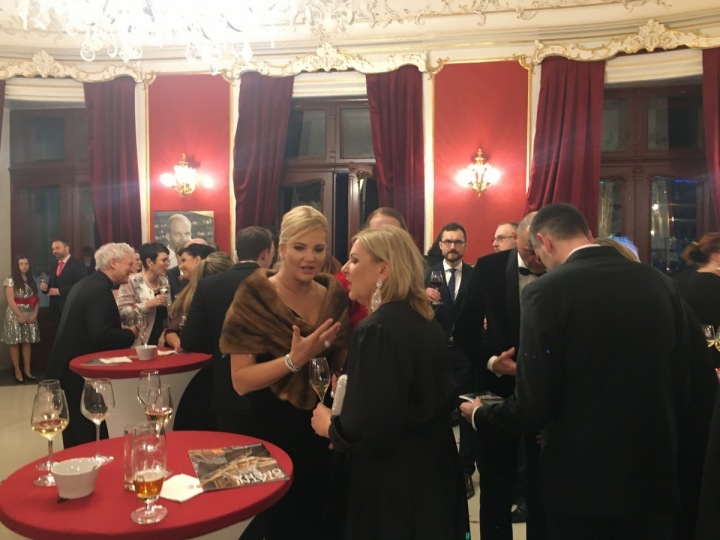 Monika Babišová byla v obležení. 