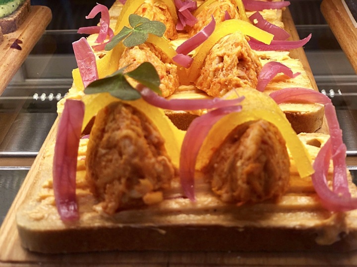 Chlebíček kuře s broskví