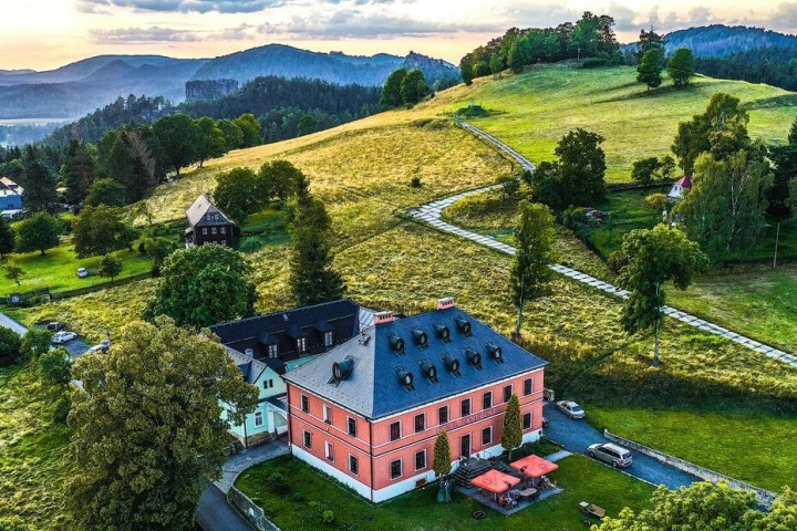 Jetřichovice, Wellness-Hotel Zámeček