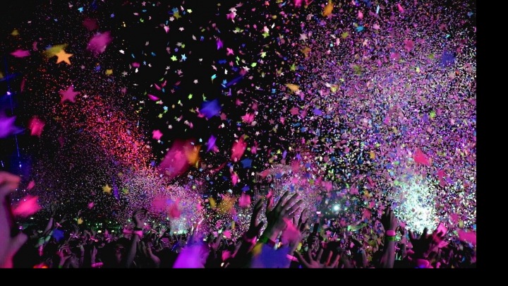 Konfety na noční obloze