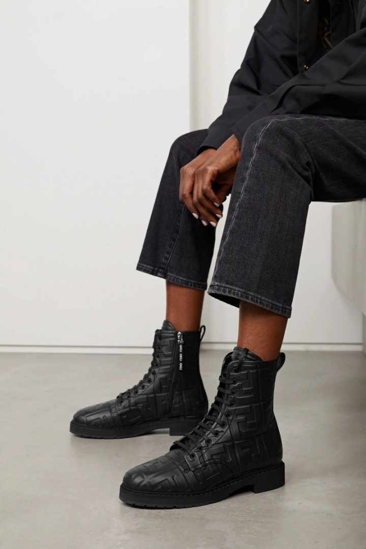 Kotníkové boty Fendi. 