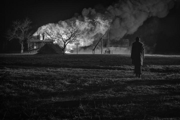 Omylem zapálil dům s mrtvolou své tety. 