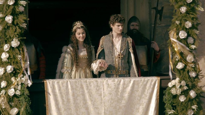 Celeste si jako princezna kostýmy užívala. 