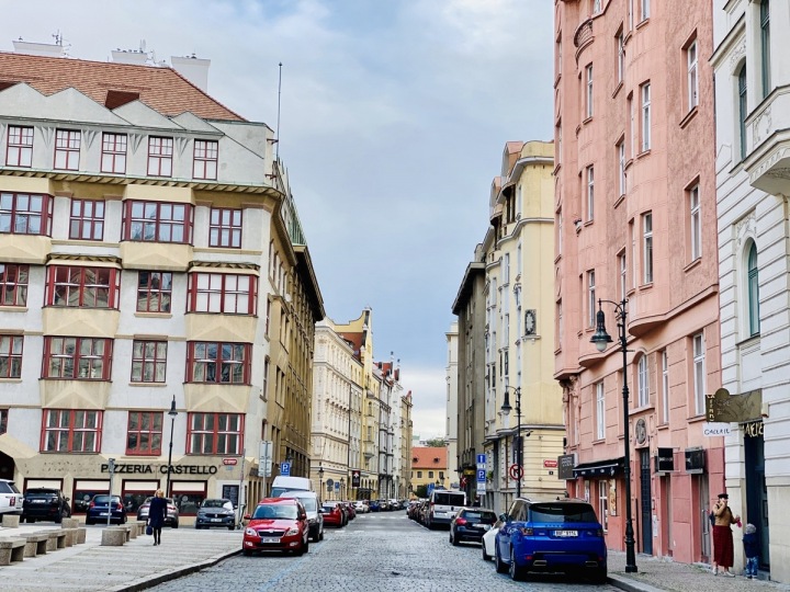 Luxusní bydlení v ulici Bílkova.