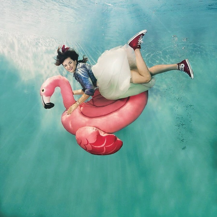 Martu po focení pálily oči. 