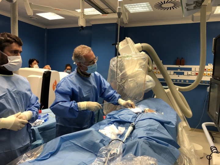 Jeho tým voperoval nový typ kardiostimulátoru první pacientce v Evropě.