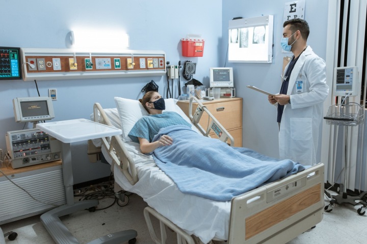 Doctors are fleeing for higher salaries