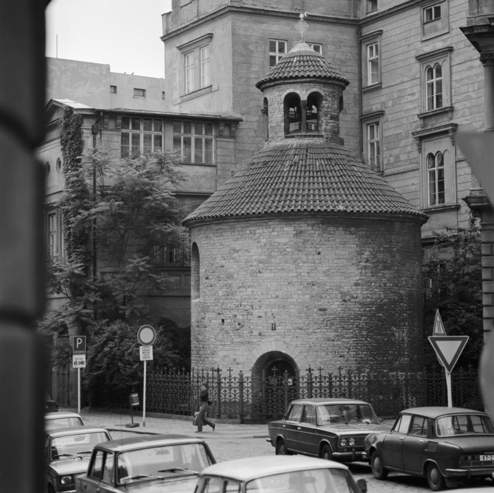 Rotunda sv. Kříže v ulici Karoliny Světlé v Praze