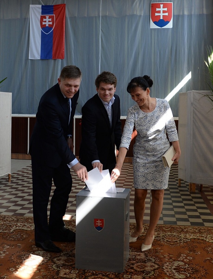 Robert Fico, manželka Svetlana a syn Michal. 