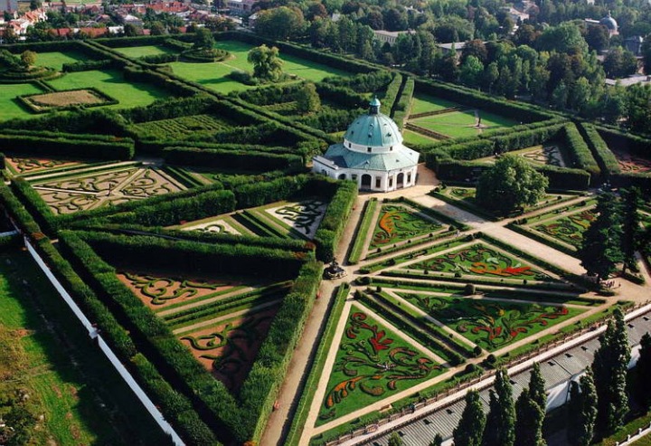 Chateau Kroměříž and gardens