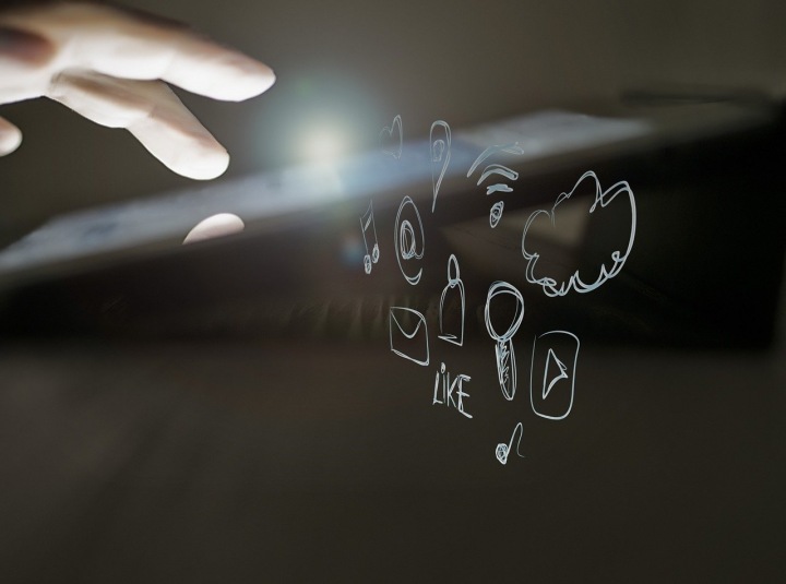 Social networks move the world