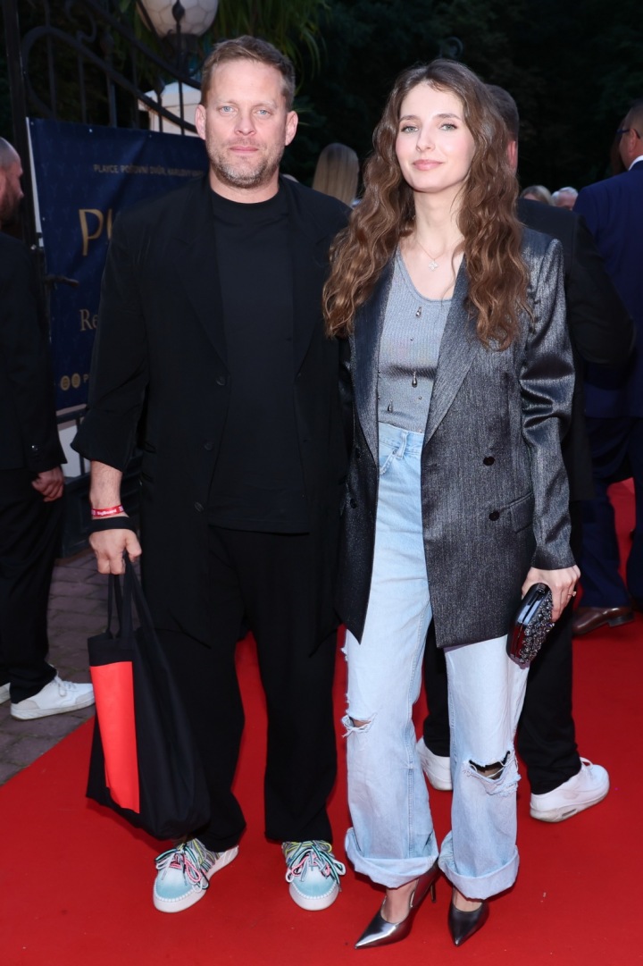 Jakub Prachař a Sara Sandeva