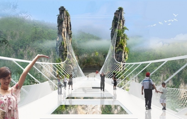 Nejdelší skleněný most v Číně