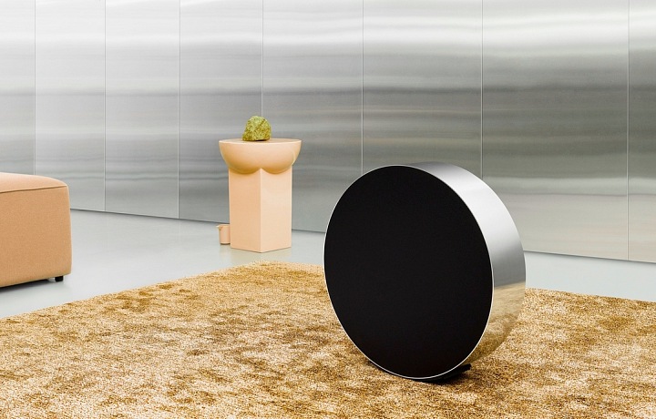 Unique speaker Beosound Edge