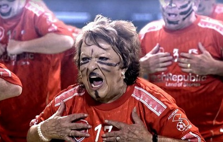 Bohdalka je skutečná nesmrtelná teta.