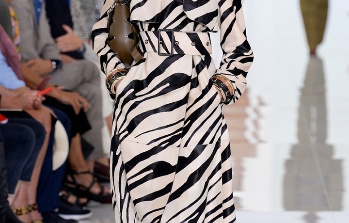 Sensual cuts for a modern woman!