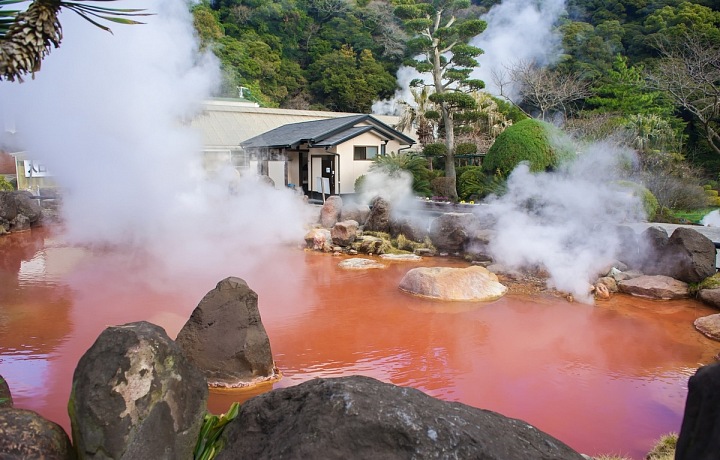 Blood Pond Beppu