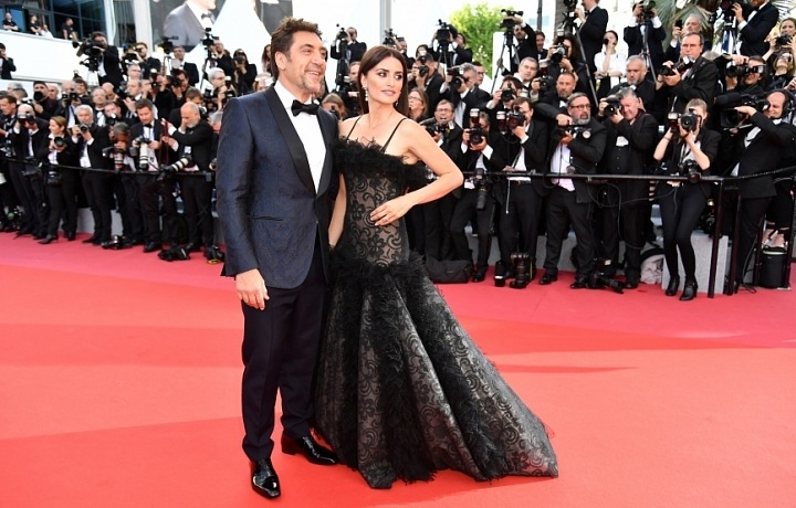 Penélope Cruz and Javier Bardem on red carpet
