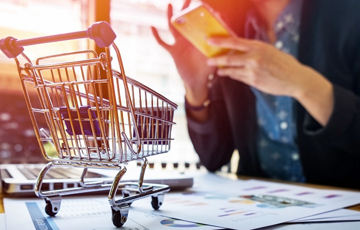 Purchases can be made for example only via mobile, if e-shops are trustworthy