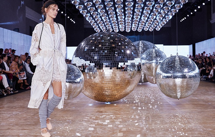 Luxury environment for fashion show