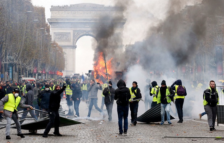 Demonstrations in Paris