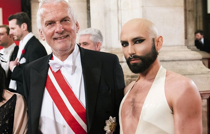 Chonchita Wurst and Minister of Justice Josef Moster