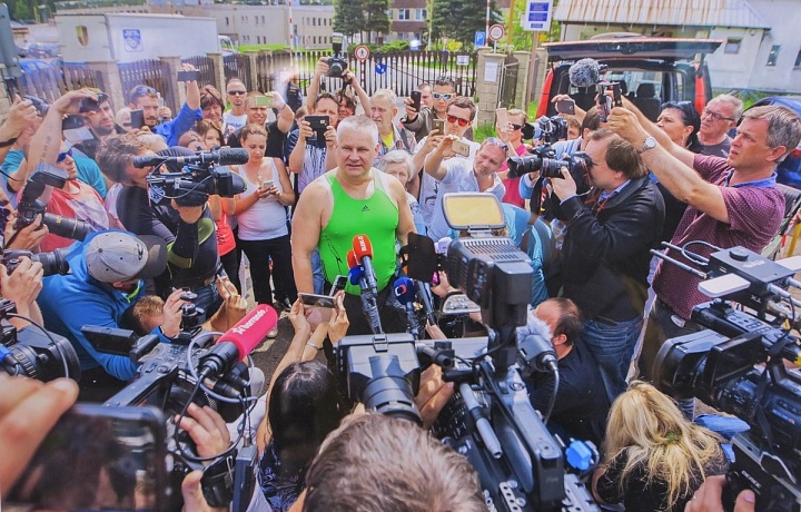 Petr Zbranek, První vteřiny na svobodě