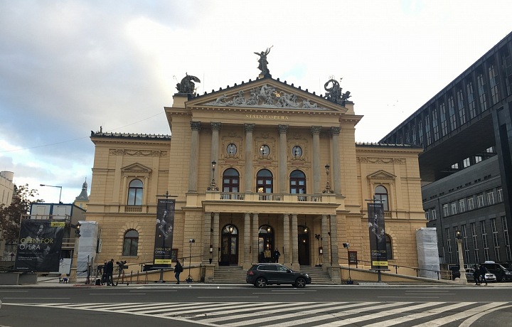 Státní opera slaví 5. ledna 132 let od svého otevření. 