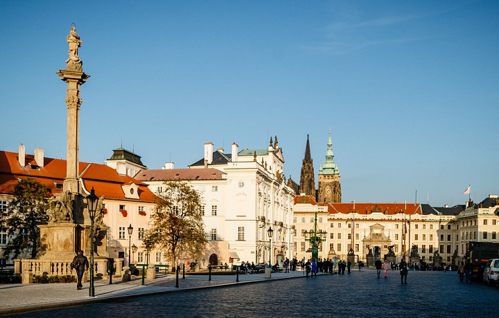 Hradčanské náměstí