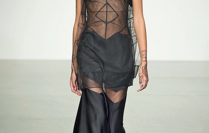 SS 2018 od Antonia Berardi