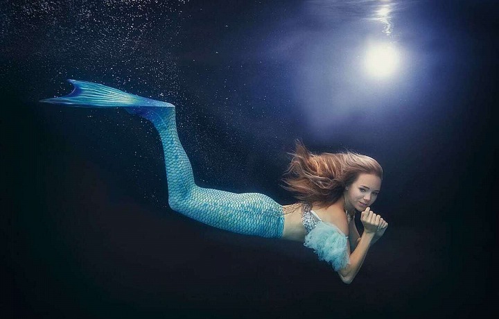 Lucie Vondráčková jako mořská panna.